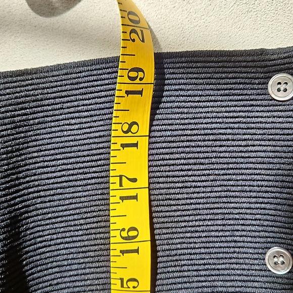 Allude short, black cardigan. Size M - Picture 8 of 9